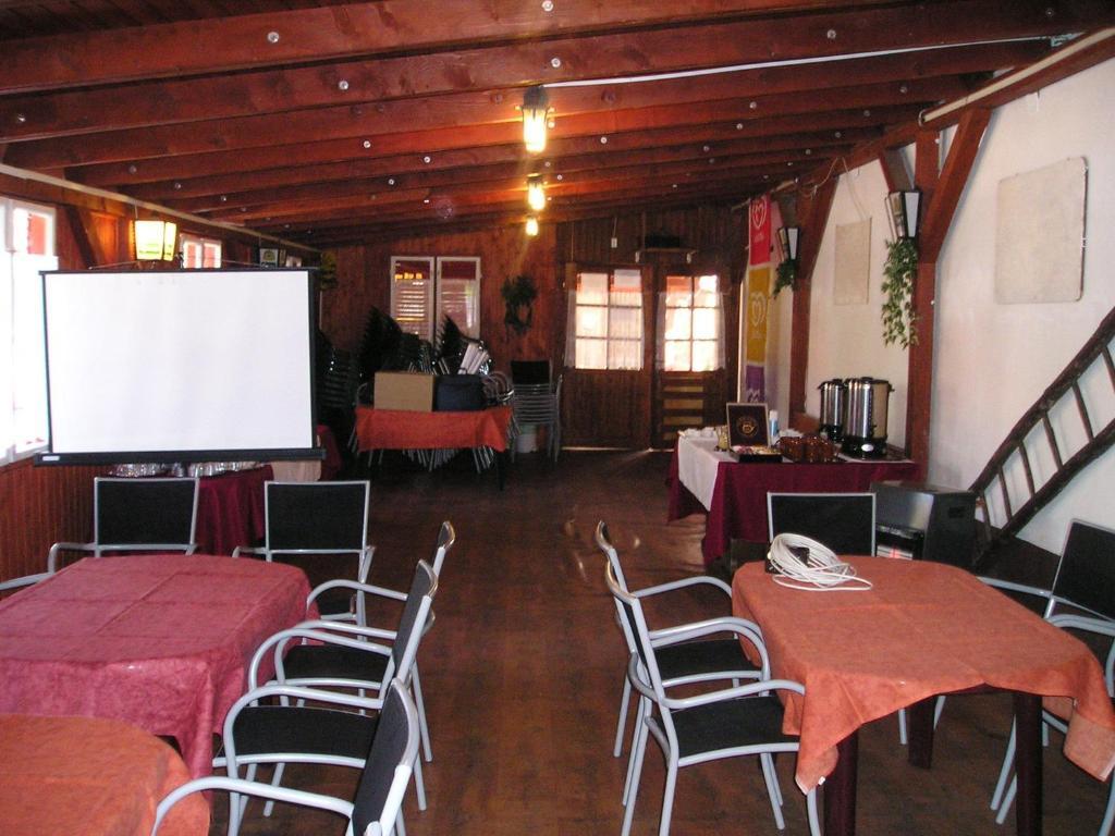 Rév Szálló Balaton Szántód Exterior foto